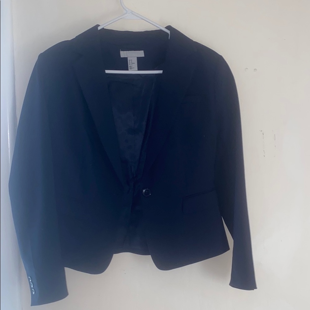 H&M Blue Cropped Blazer with Tailored Fit and Deep V-Neckline